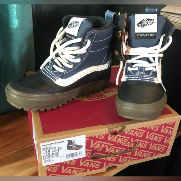 Vans MTE mid navy/gum size 4/6 NEW - Picture 8 of 10